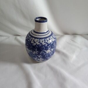 Studio Pottery Blue White Spongeware Bud Vase Signed Artisan Stoneware 5.5"